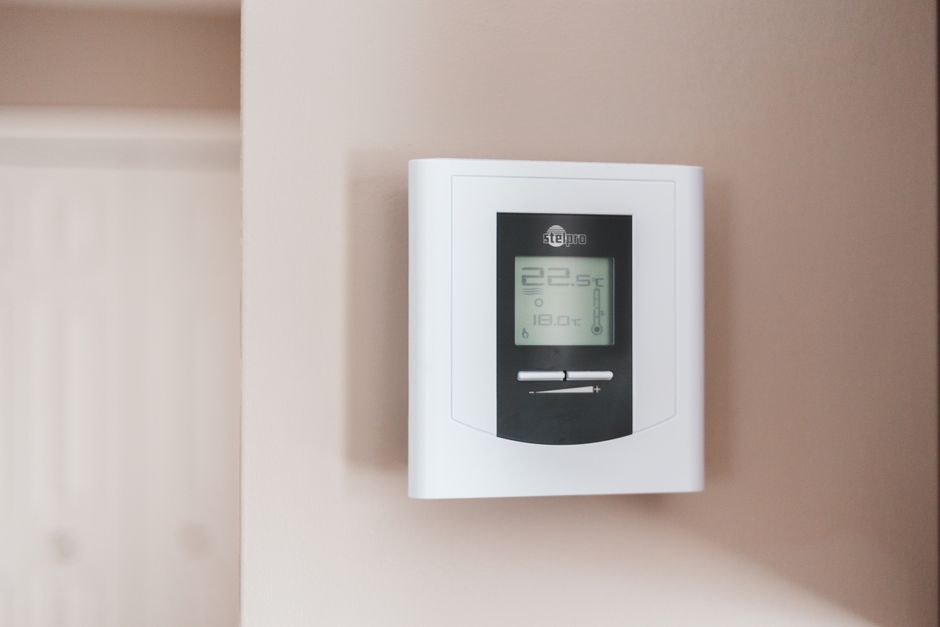 Slimme thermostaten: efficiënt energiebeheer in de zomer
