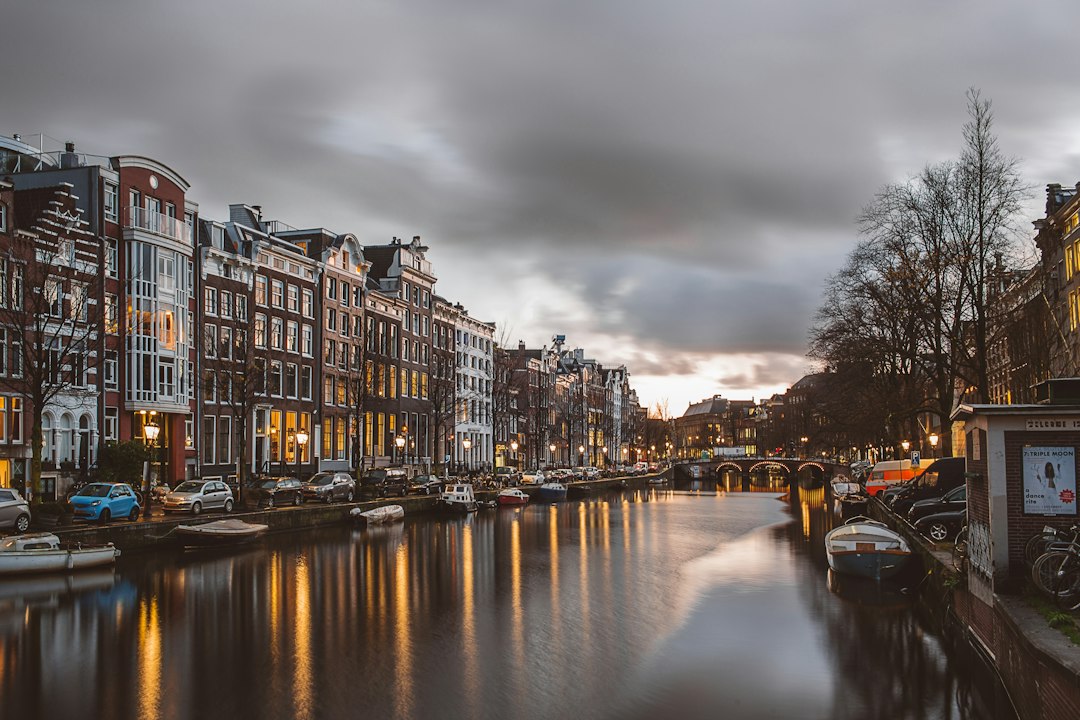 Amsterdam fotobehang als herfstelement: sfeer aan je wand