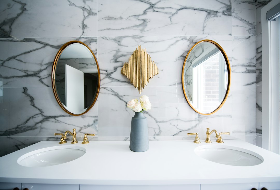 Badkamer stickers: Verfrissende styling zonder verbouwing